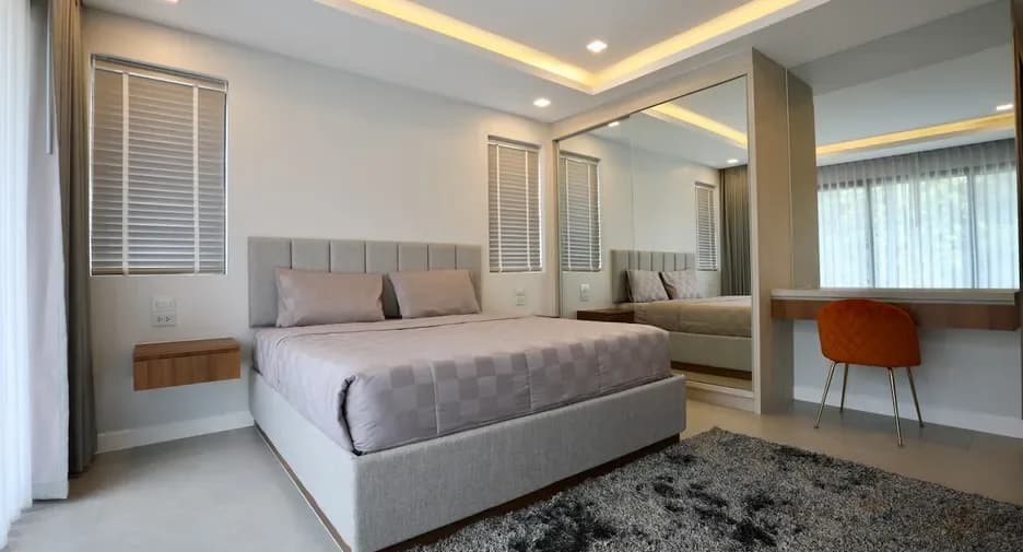 Five Bedroom (320 m²)