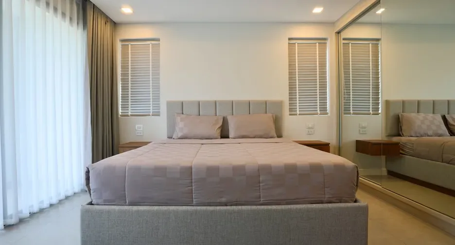 Five Bedroom (320 m²)
