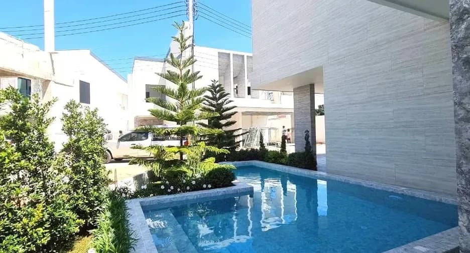 4 Bedroom (342 m²)