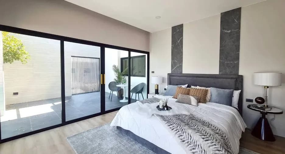 4 Bedroom (342 m²)