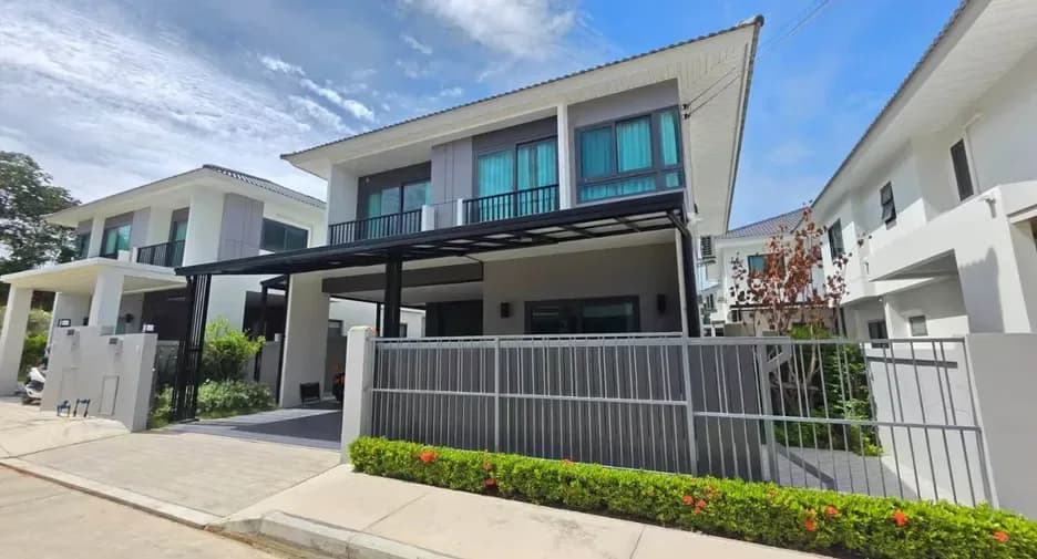 Four Bedroom (280 m²)