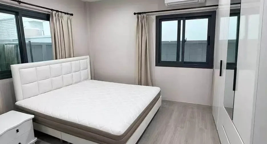 Four Bedroom (280 m²)
