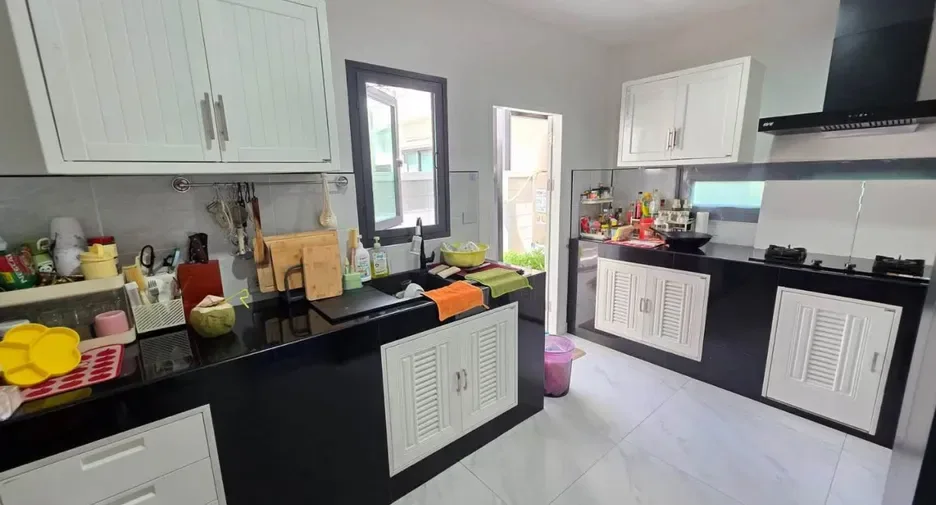 Four Bedroom (280 m²)