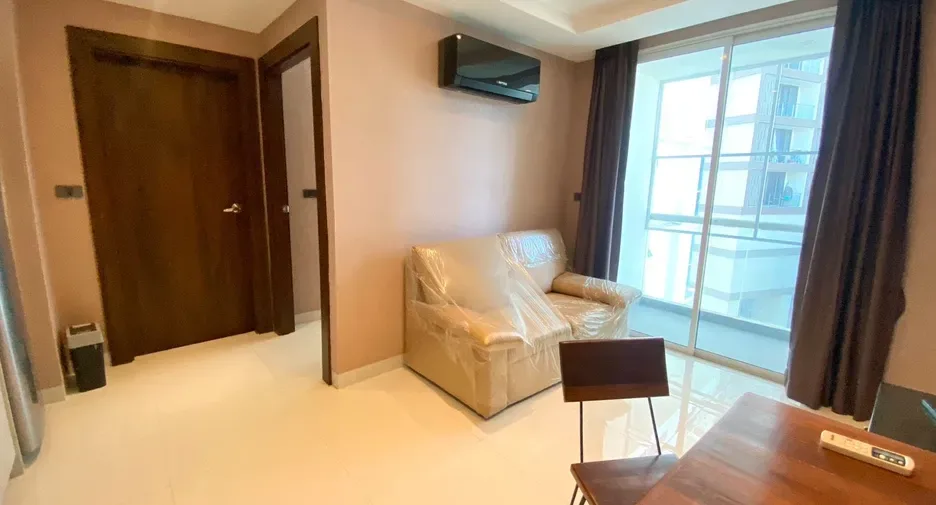 One Bedroom (32 m²)
