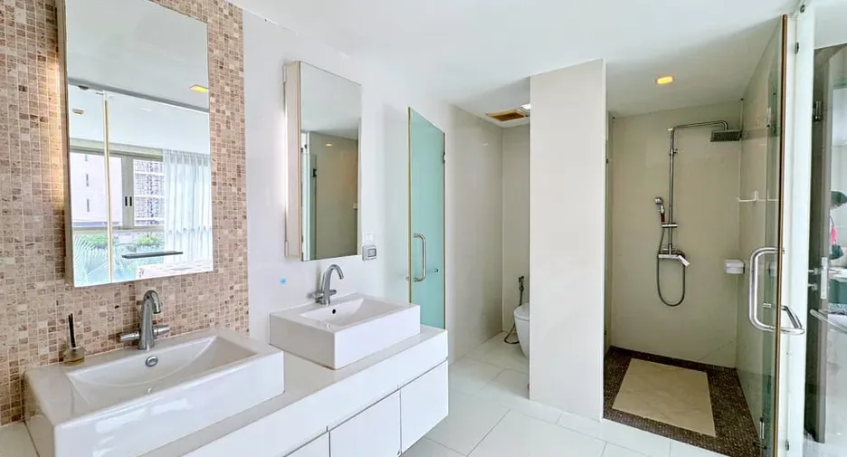 Two Bedroom (124 m²)