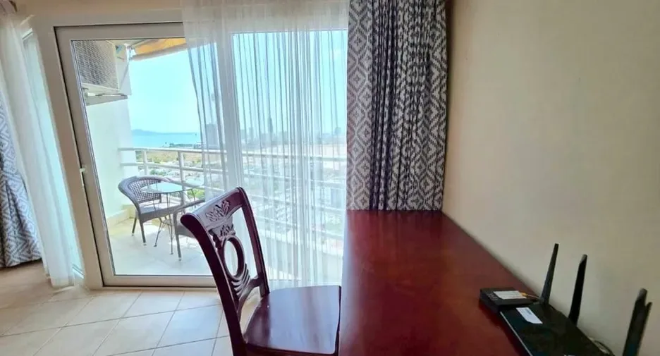 One Bedroom (87 m²)