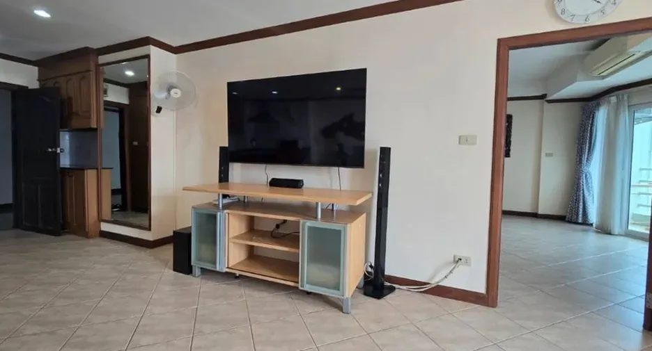 One Bedroom (87 m²)