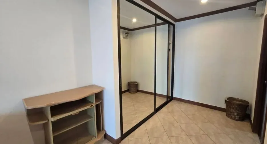 One Bedroom (87 m²)