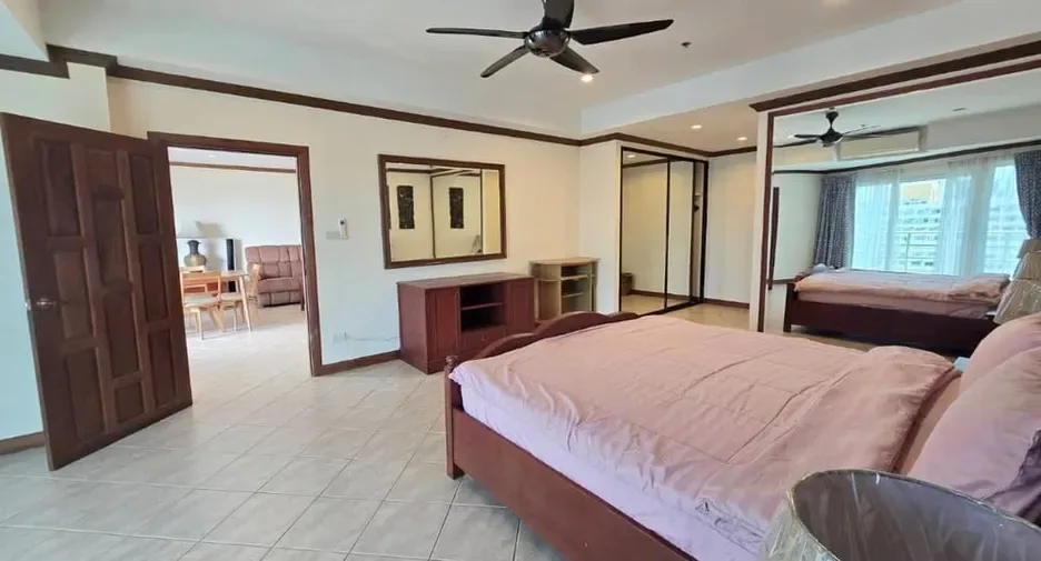 One Bedroom (87 m²)