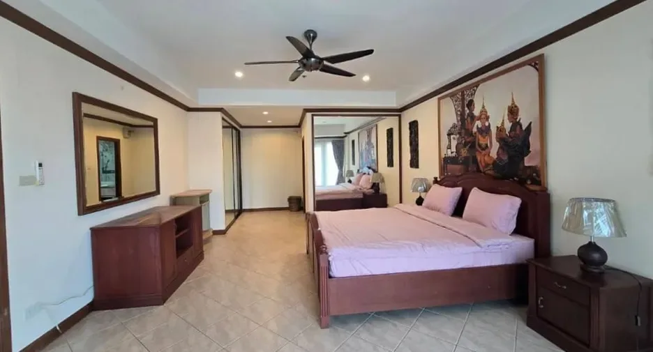 One Bedroom (87 m²)