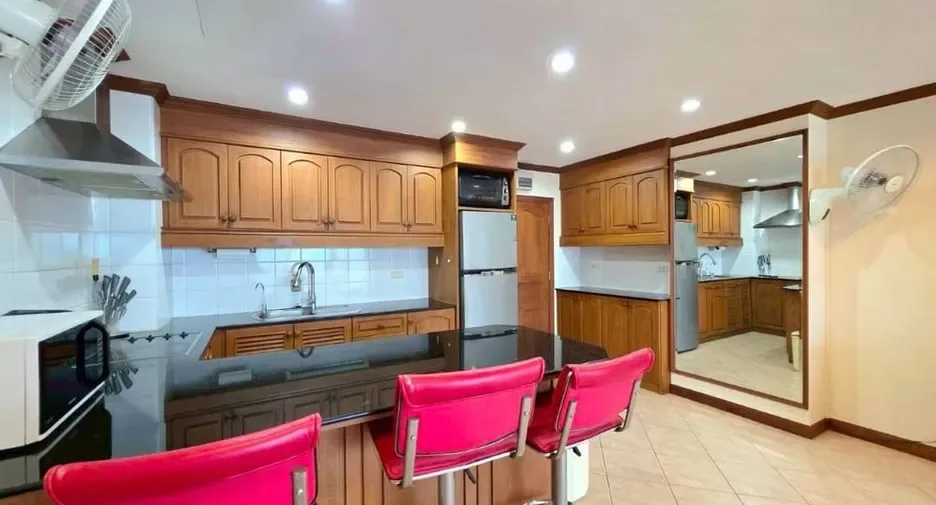 One Bedroom (87 m²)