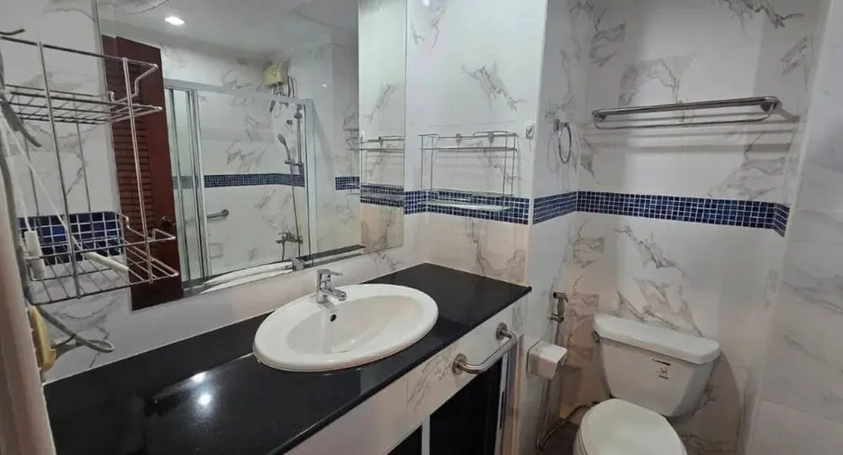 One Bedroom (87 m²)