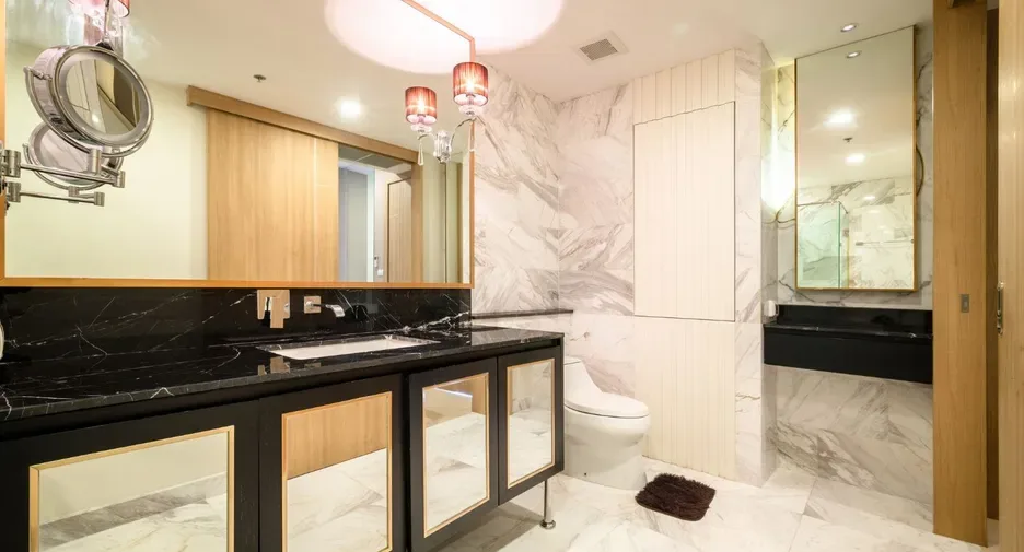 Three Bedroom (164 m²)