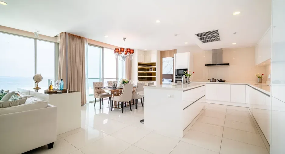 Three Bedroom (164 m²)