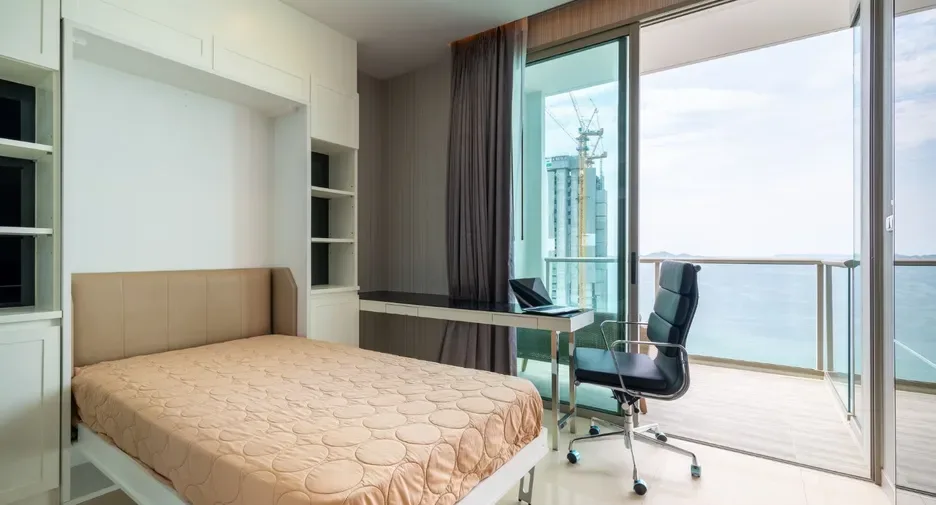 Three Bedroom (164 m²)