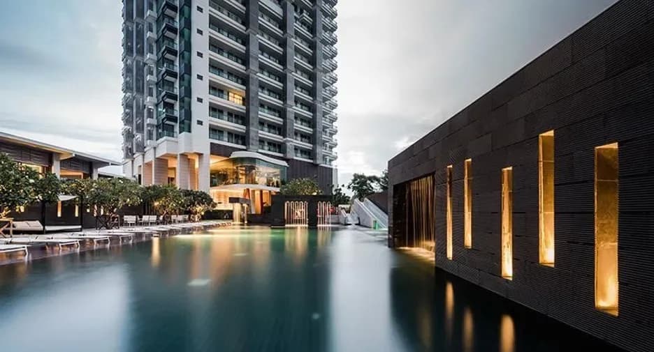 Reflection condo