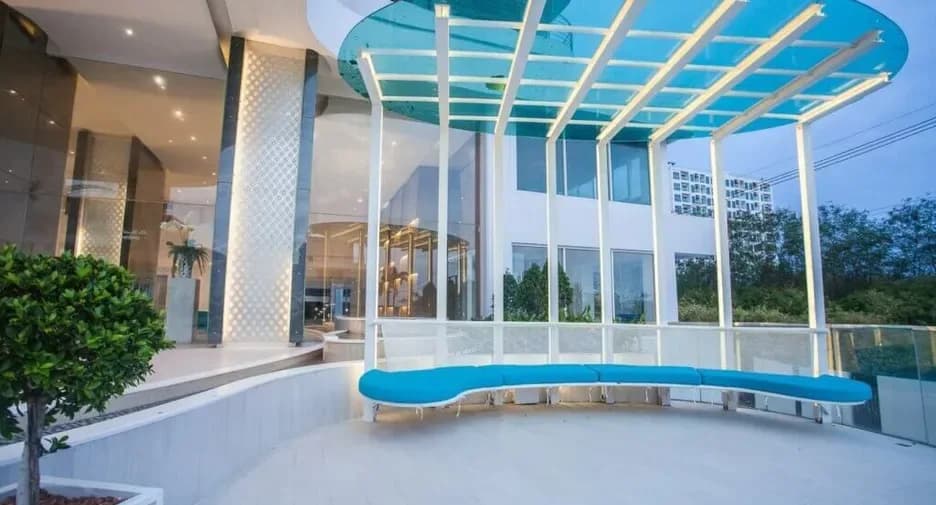 LA Royal Beach