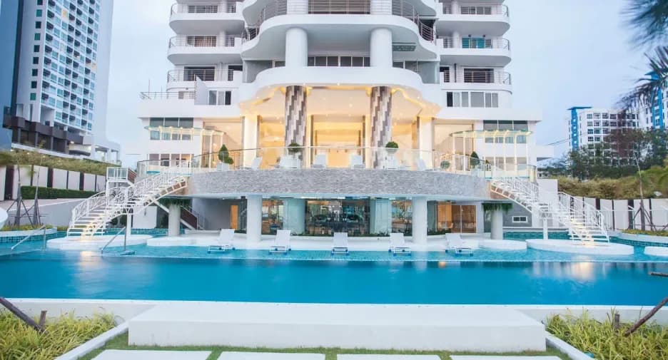 LA Royal Beach