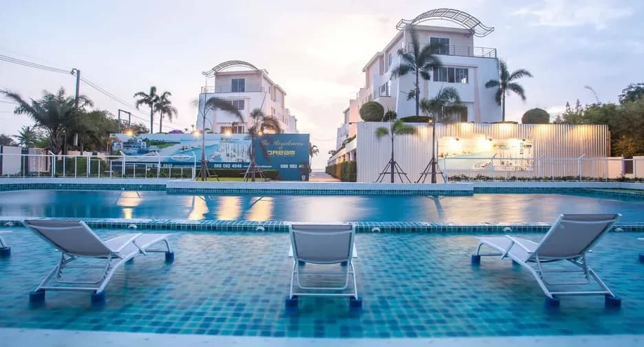LA Royal Beach