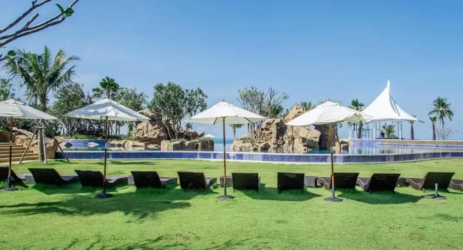 Mövenpick Residences & Pool Villas