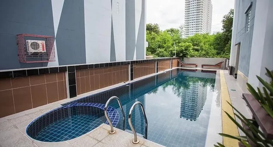 Beach Mountain Condo 6
