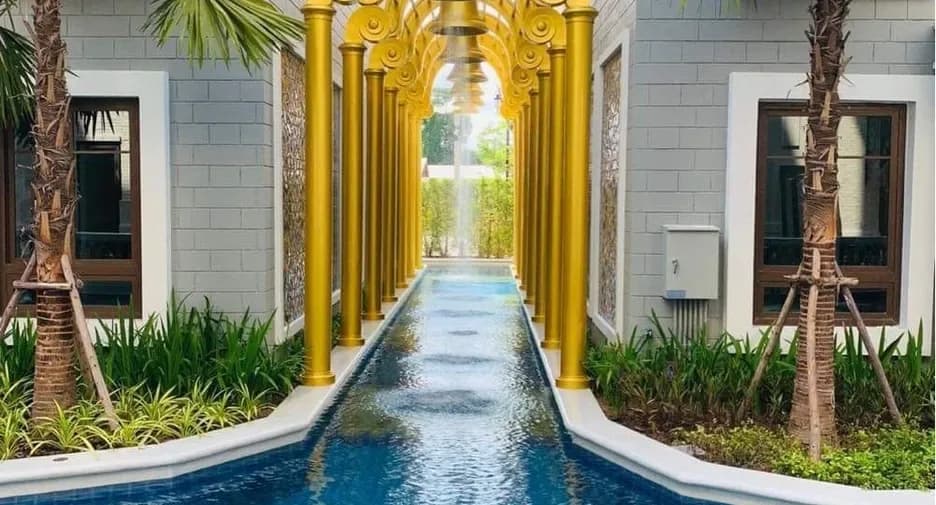 Espana condo
