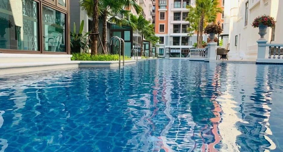 Espana condo