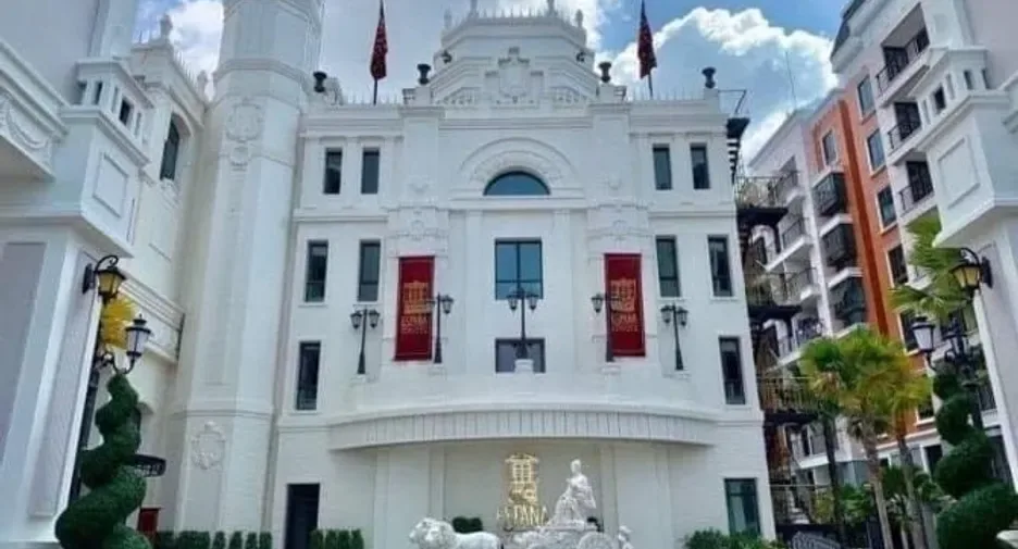Espana condo