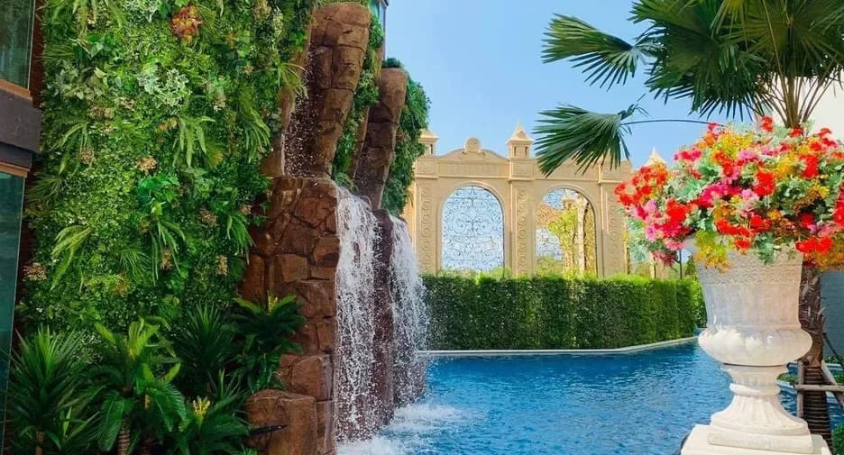 Espana condo