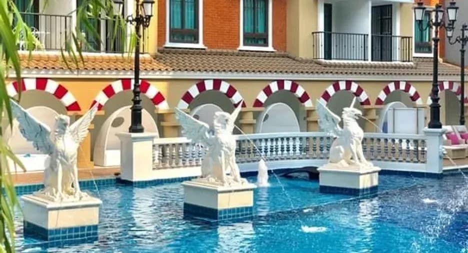 Espana condo