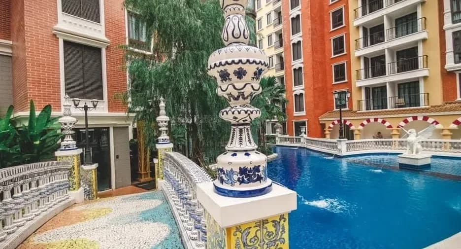 Espana condo