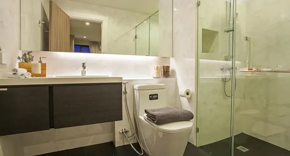 De Amber Condominium
