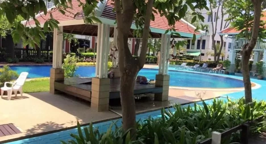 Metro Jomtien Condotel